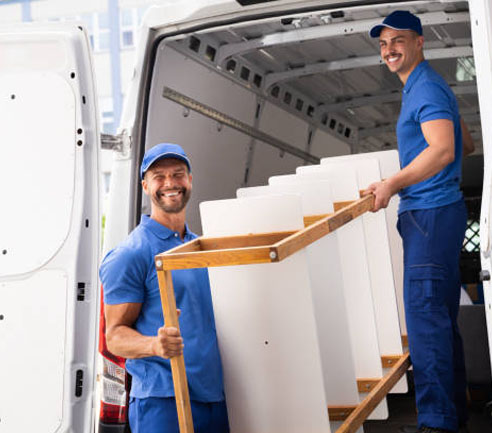 Mitarbeiter von Entvita bei der Entrümpelung in der Nähe