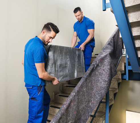 Entvita Mitarbeiter bei der Entrümpelung