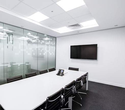 Professionelle Firmenauflösung mit Wertanrechnung im Büro